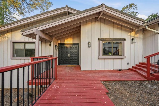 12524 Jayhawk Ct, Penn Valley, CA 95946