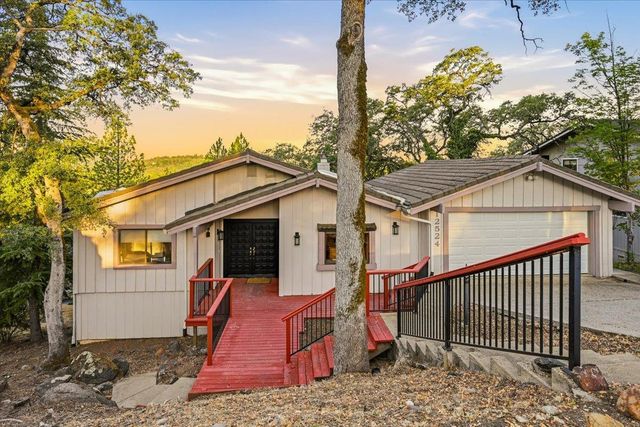 12524 Jayhawk Ct, Penn Valley, CA 95946