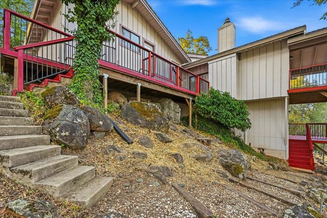12524 Jayhawk Ct, Penn Valley, CA 95946
