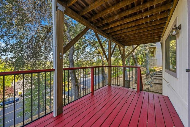 12524 Jayhawk Ct, Penn Valley, CA 95946