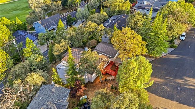 12524 Jayhawk Ct, Penn Valley, CA 95946