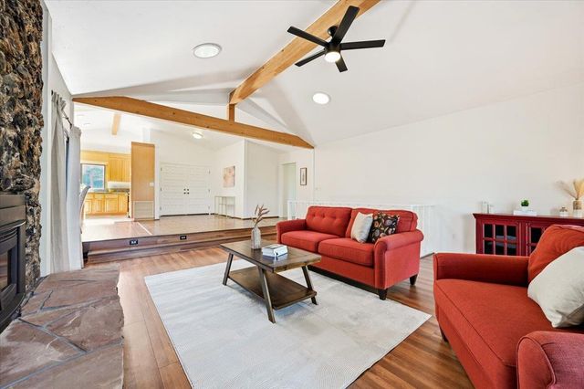 12524 Jayhawk Ct, Penn Valley, CA 95946