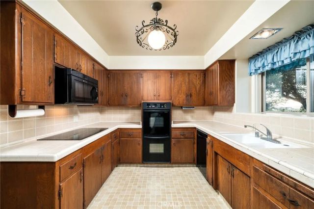3147 E Los Cerillos Drive, West Covina, CA 91791
