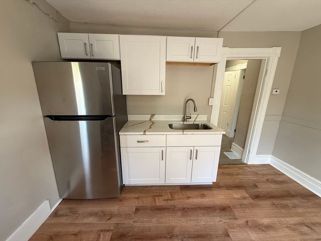 108 Alden St, Springfield, MA 01109