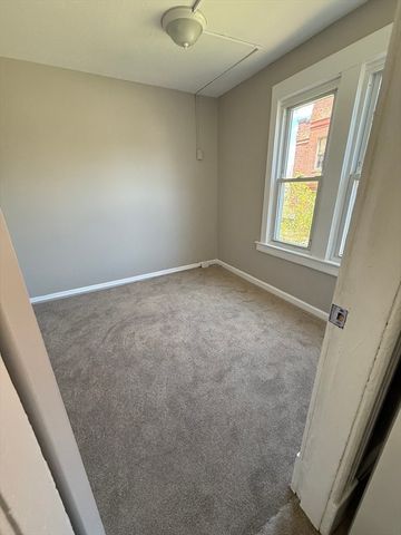 108 Alden St, Springfield, MA 01109