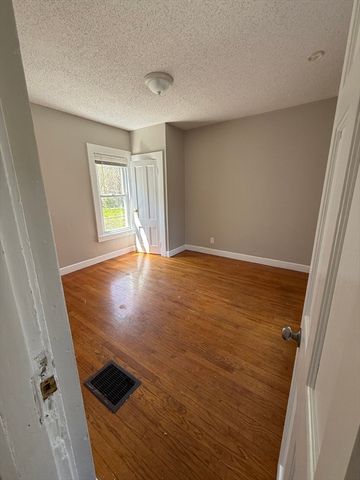 108 Alden St, Springfield, MA 01109