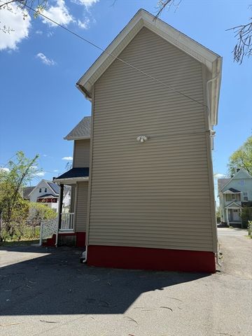 108 Alden St, Springfield, MA 01109