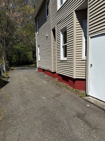108 Alden St, Springfield, MA 01109