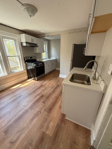 108 Alden St, Springfield, MA 01109