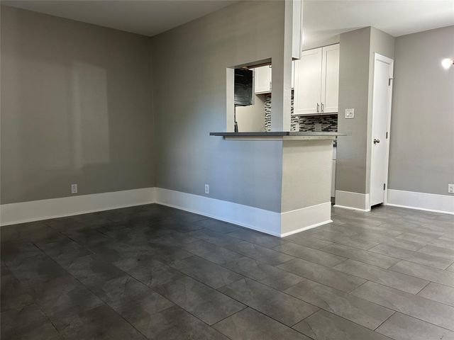 5550 N Braeswood Boulevard 24, Houston, TX 77096