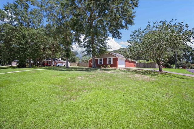 2865 Barlett Drive, Mobile, AL 36608