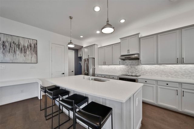 8710 Strongoak Lane, Houston, TX 77055