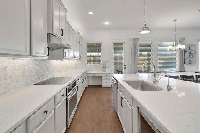 8710 Strongoak Lane, Houston, TX 77055