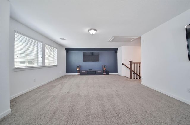 8710 Strongoak Lane, Houston, TX 77055