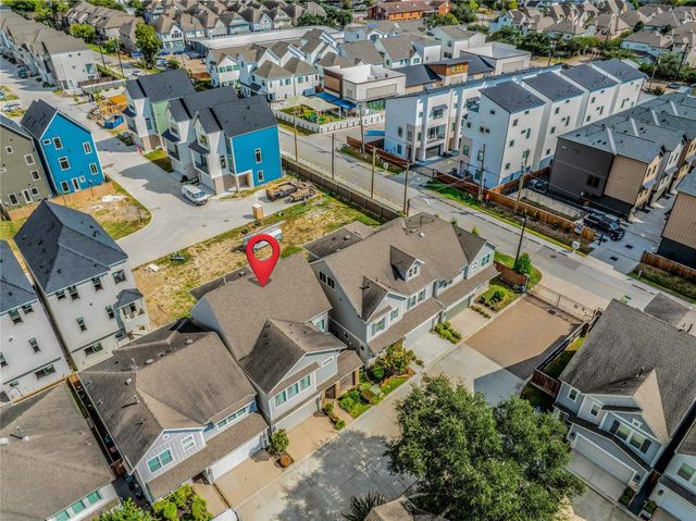 8710 Strongoak Lane, Houston, TX 77055