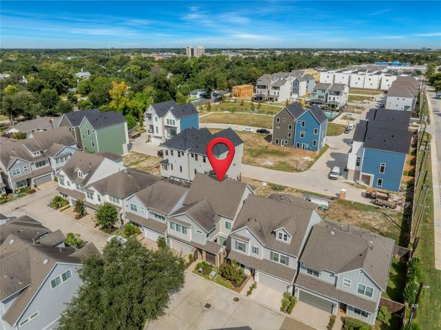 8710 Strongoak Lane, Houston, TX 77055