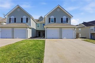 8021 N Elmwood Avenue, Kansas City, MO 64119