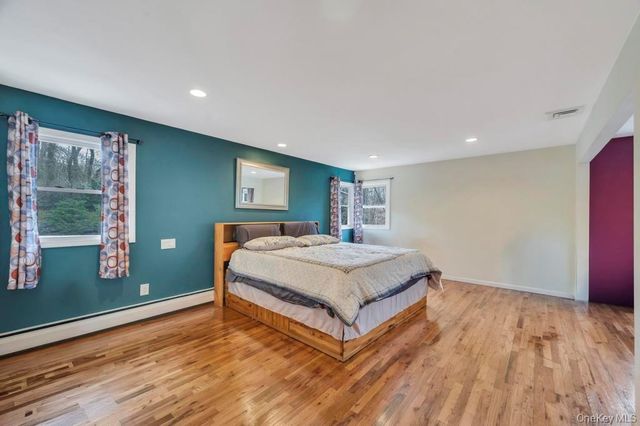 10 Hunting Hill Road, Woodbury, NY 11797