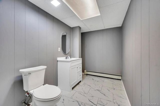 10 Hunting Hill Road, Woodbury, NY 11797