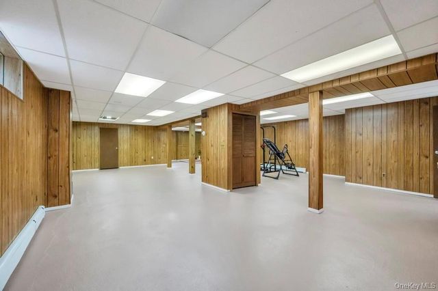 10 Hunting Hill Road, Woodbury, NY 11797