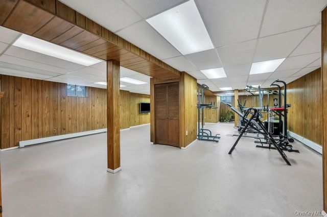 10 Hunting Hill Road, Woodbury, NY 11797