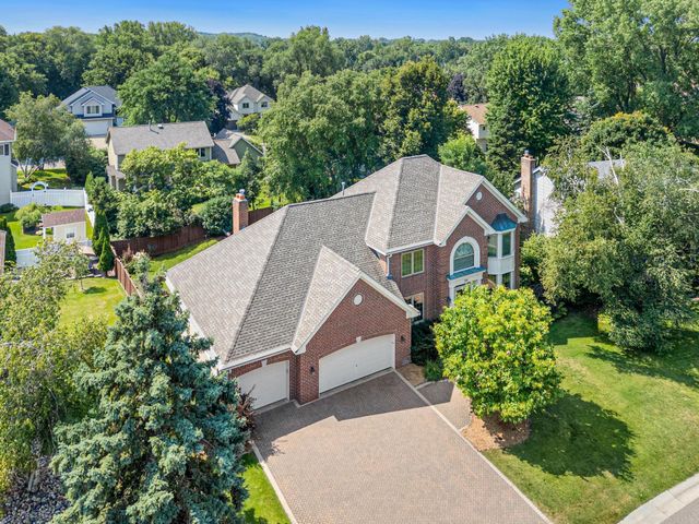 1310 Woodcrest Avenue, Shoreview, MN 55126