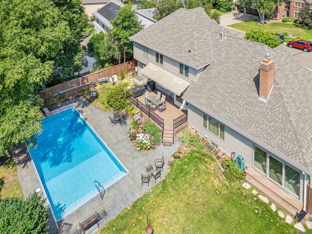 1310 Woodcrest Avenue, Shoreview, MN 55126