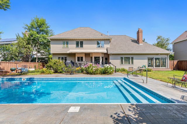 1310 Woodcrest Avenue, Shoreview, MN 55126