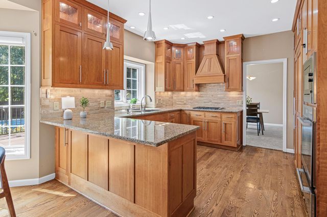 1310 Woodcrest Avenue, Shoreview, MN 55126