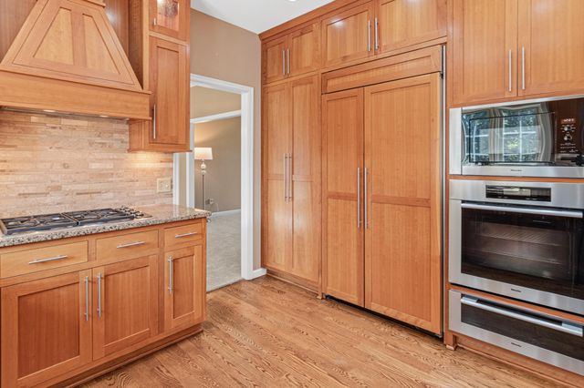 1310 Woodcrest Avenue, Shoreview, MN 55126
