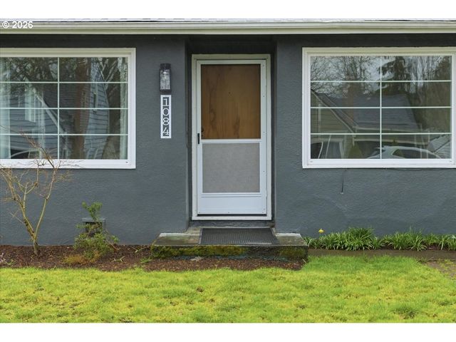 1084 24TH St, Salem, OR 97301