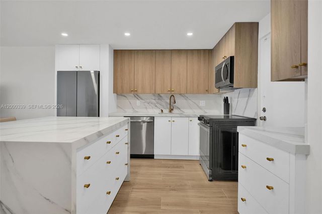 3505 S Ocean Dr 808, Hollywood, FL 33019