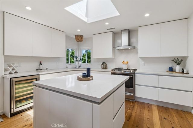 6512 Surfside Lane, Carlsbad, CA 92011