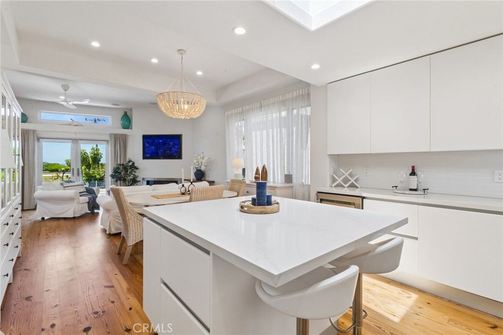 Image 12 of property listing at 6512 Surfside Lane, Carlsbad, CA 92011