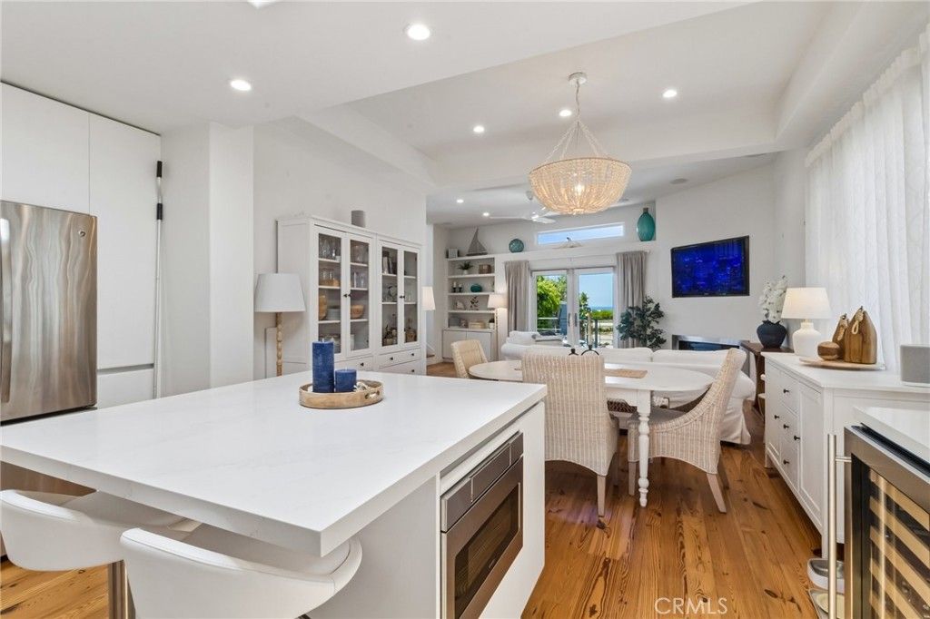 Image 13 of property listing at 6512 Surfside Lane, Carlsbad, CA 92011
