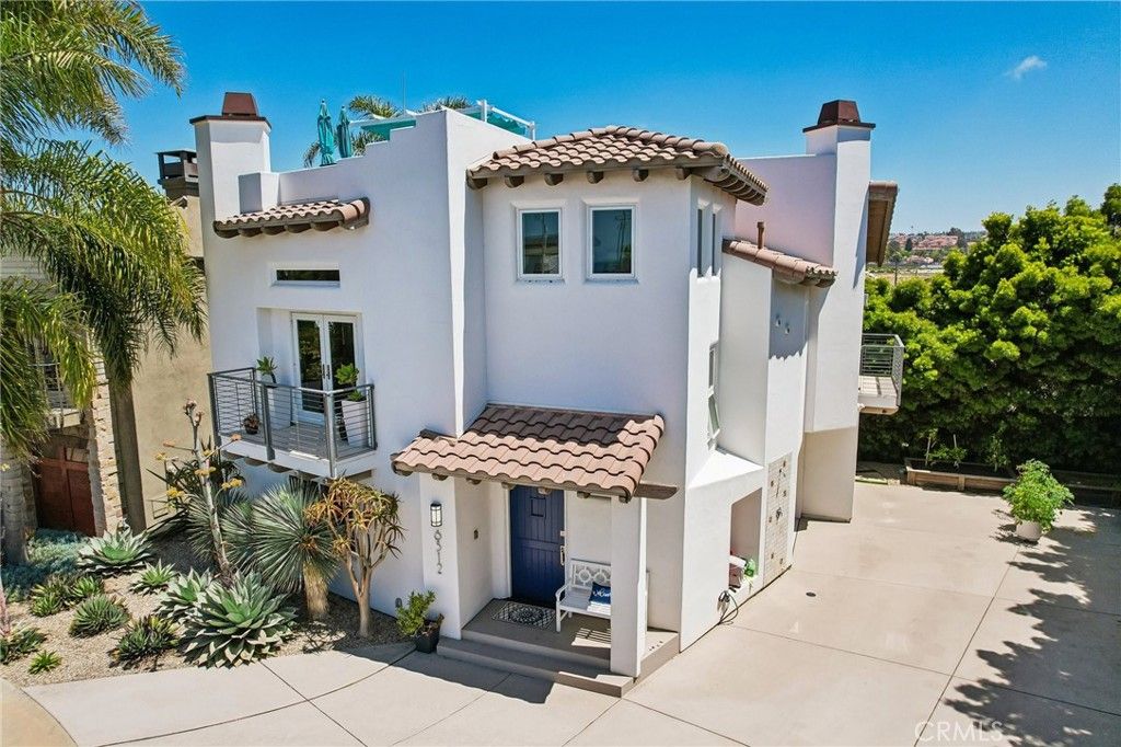 Image 3 of property listing at 6512 Surfside Lane, Carlsbad, CA 92011