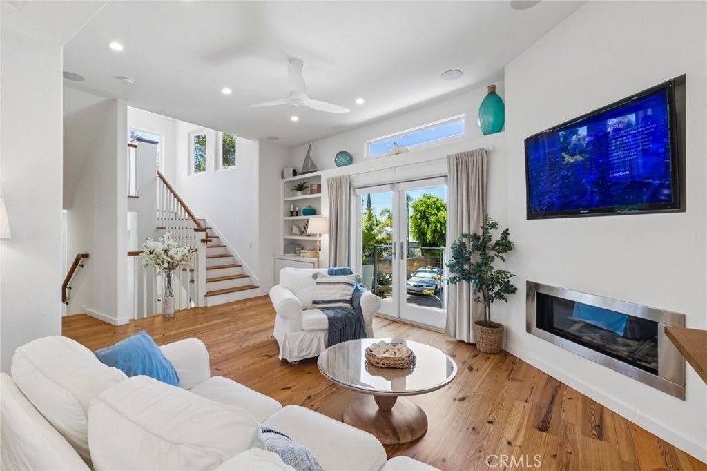 Image 6 of property listing at 6512 Surfside Lane, Carlsbad, CA 92011