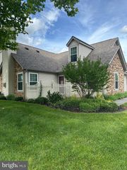53 APPLE JACK LN, Littlestown, PA 17340