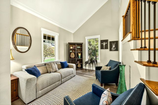 155 Morton Way, Jacksonville, OR 97530