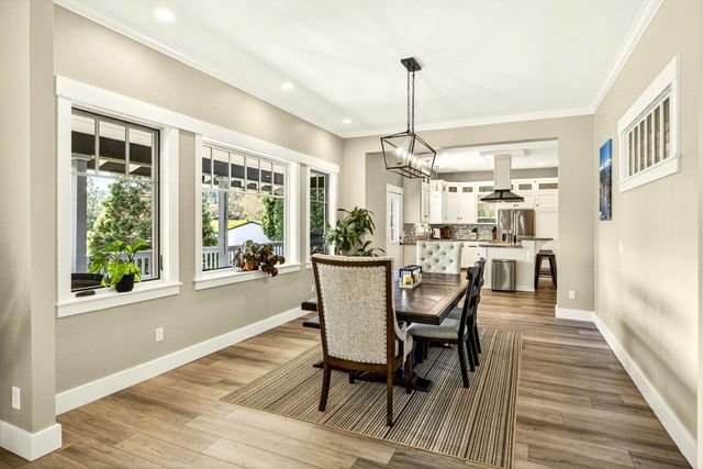 155 Morton Way, Jacksonville, OR 97530