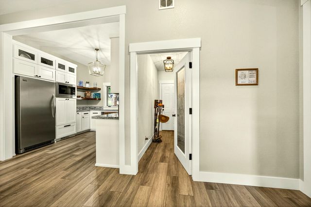 155 Morton Way, Jacksonville, OR 97530