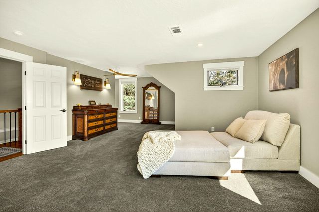 155 Morton Way, Jacksonville, OR 97530