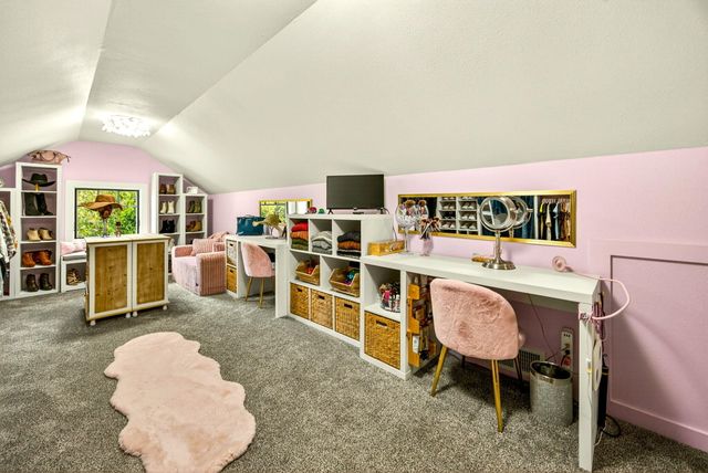 155 Morton Way, Jacksonville, OR 97530