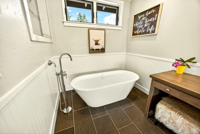 155 Morton Way, Jacksonville, OR 97530