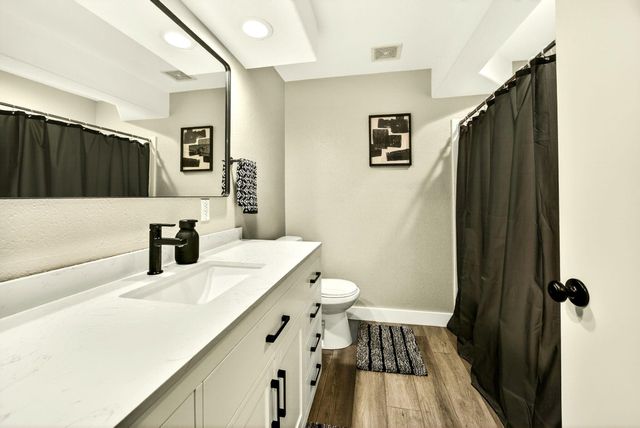 155 Morton Way, Jacksonville, OR 97530