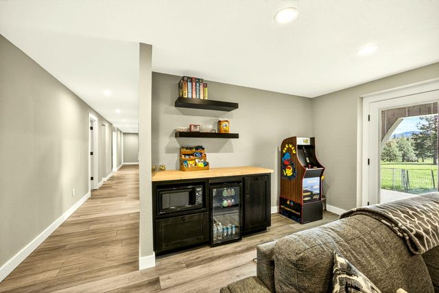 155 Morton Way, Jacksonville, OR 97530