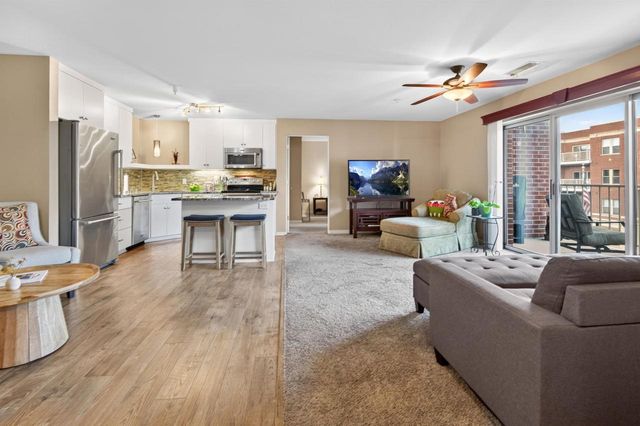 118 S WASHINGTON STREET #A333, Green Bay, WI 54301