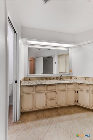 201 Parsons Road, Victoria, TX 77904