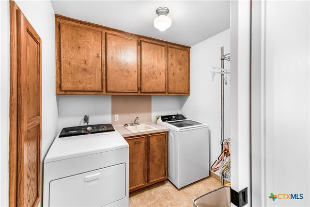 201 Parsons Road, Victoria, TX 77904