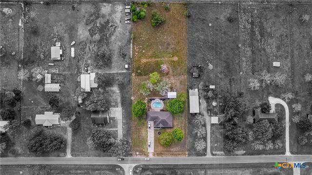 201 Parsons Road, Victoria, TX 77904